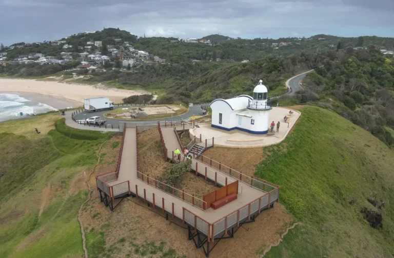 Tacking Point Lighthouse